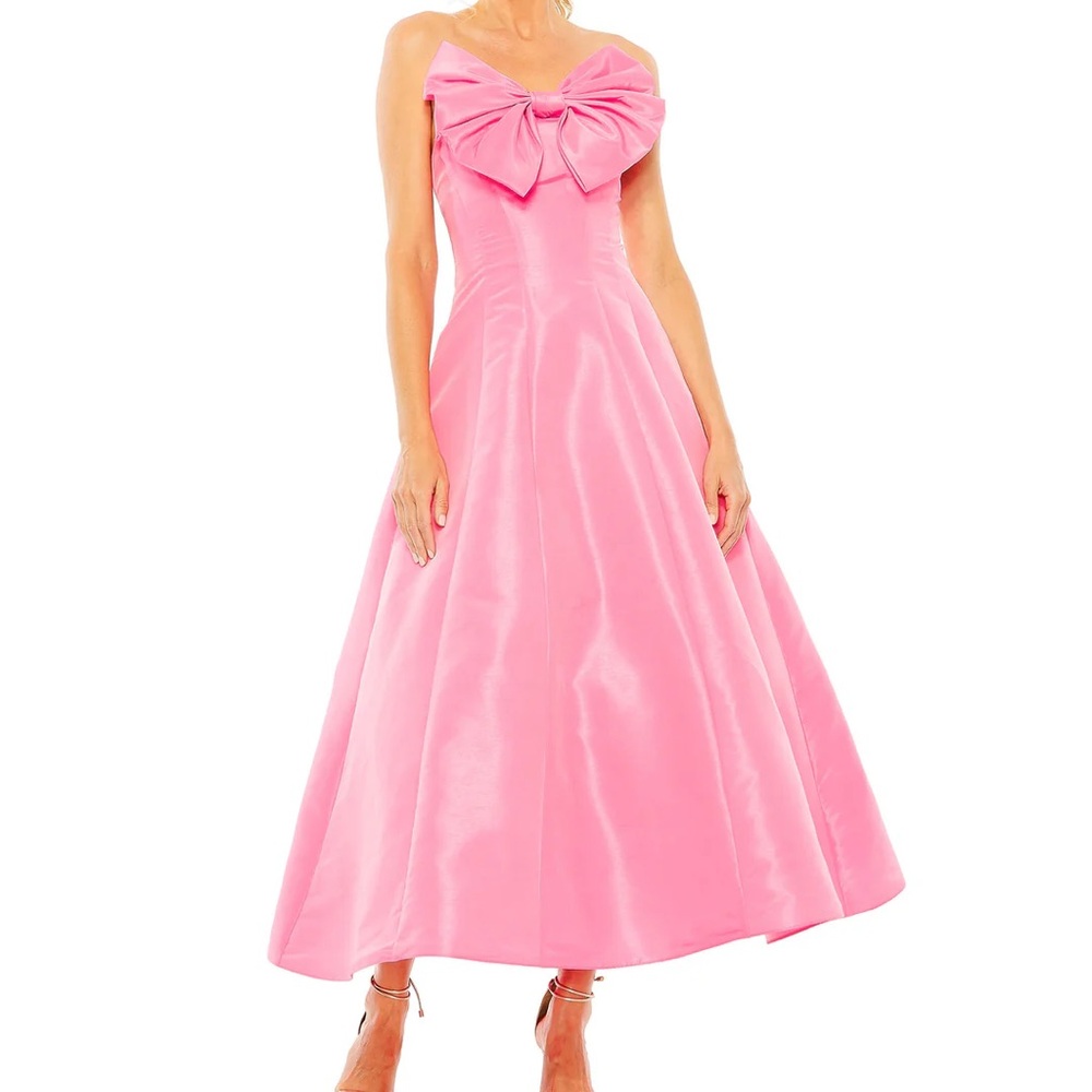 Mac Duggal strapless ballgown with bow detail size 6